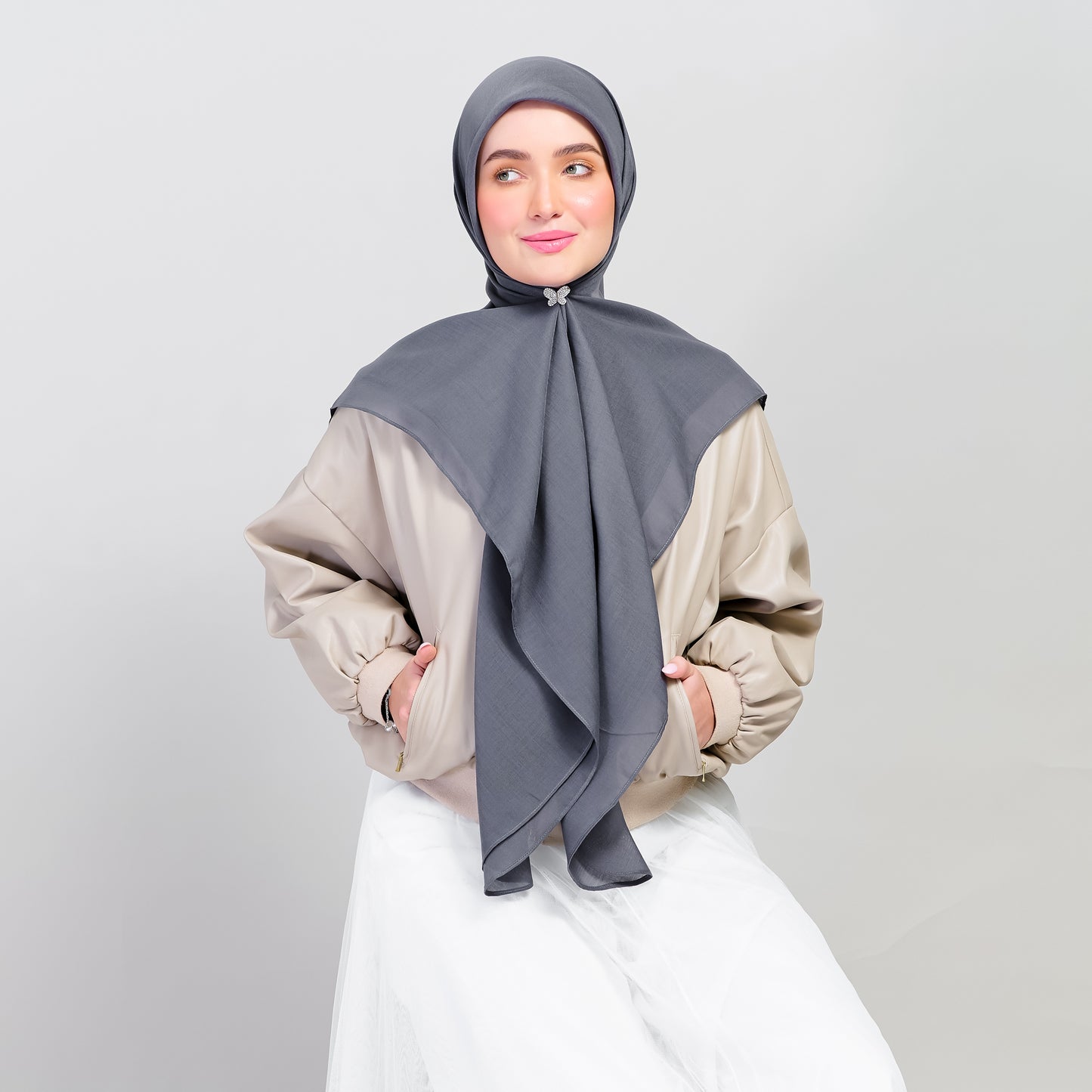 Bawal Dian in Dark Grey