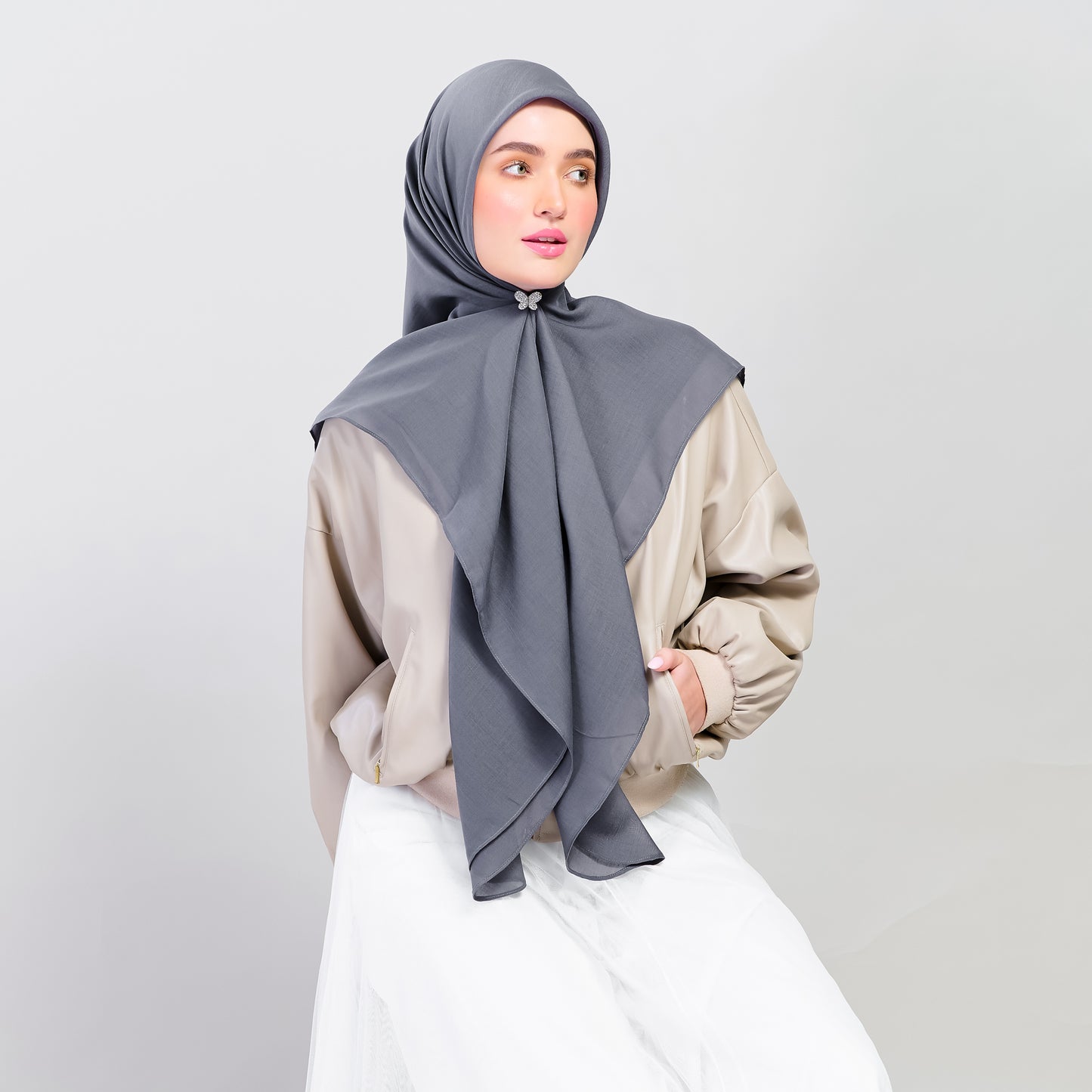 Bawal Dian in Dark Grey