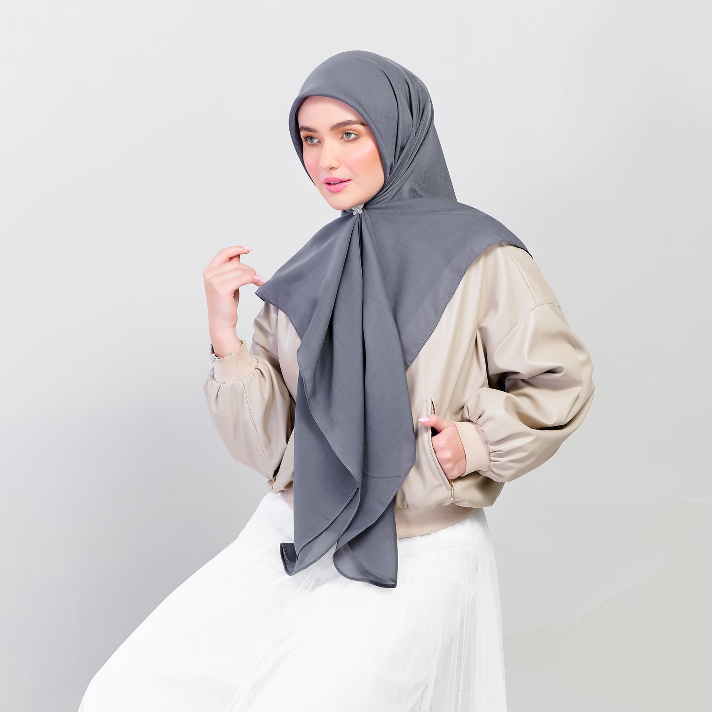 Bawal Dian in Dark Grey