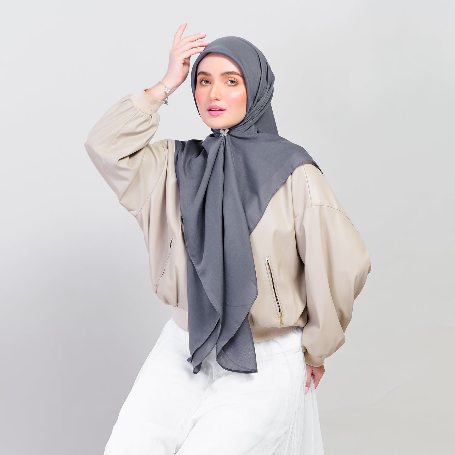 Bawal Dian in Dark Grey