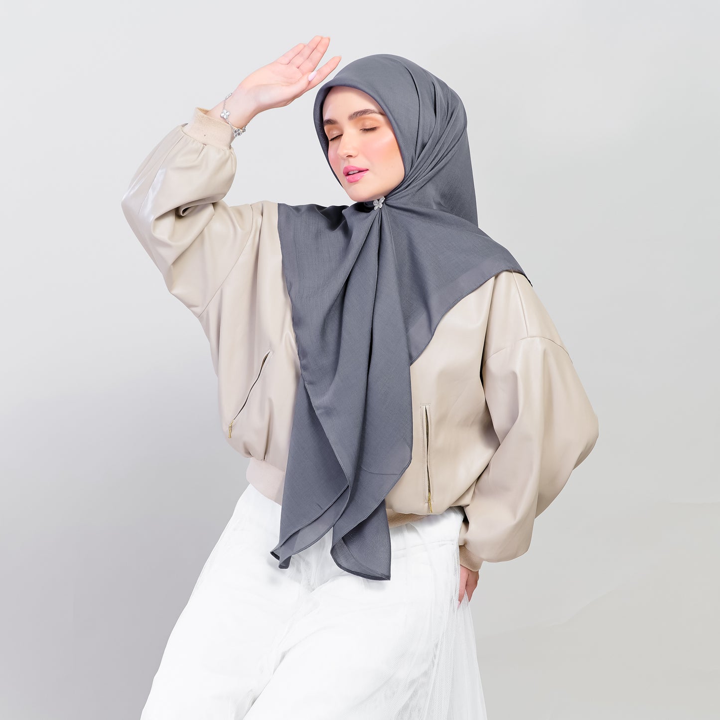 Bawal Dian in Dark Grey