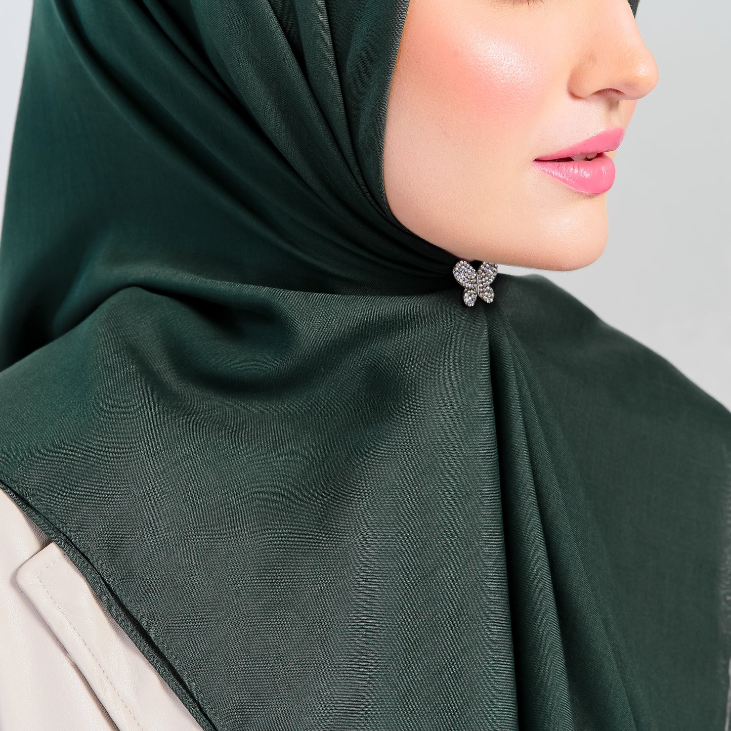 Bawal Dian in Forest Green