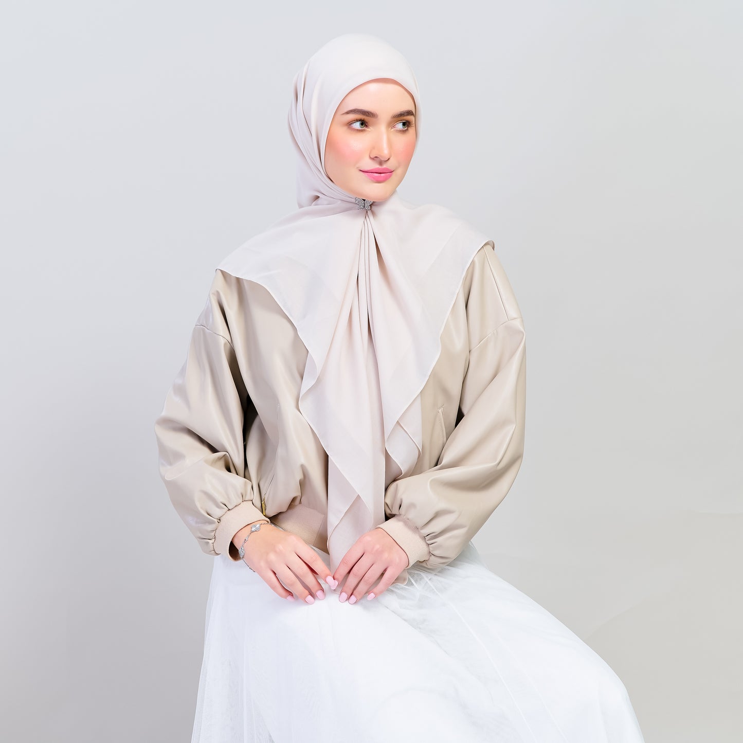 Bawal Dian in Light Beige