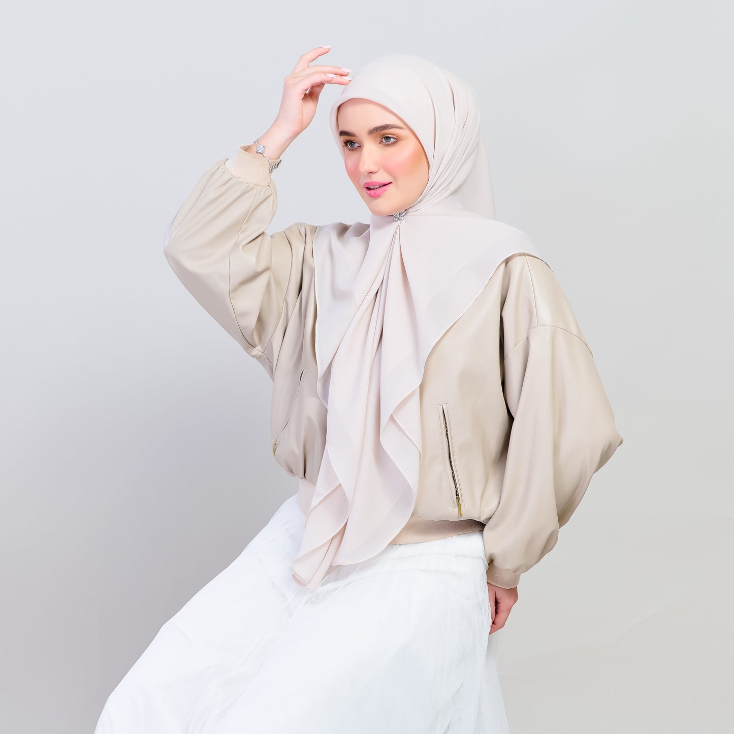 Bawal Dian in Light Beige