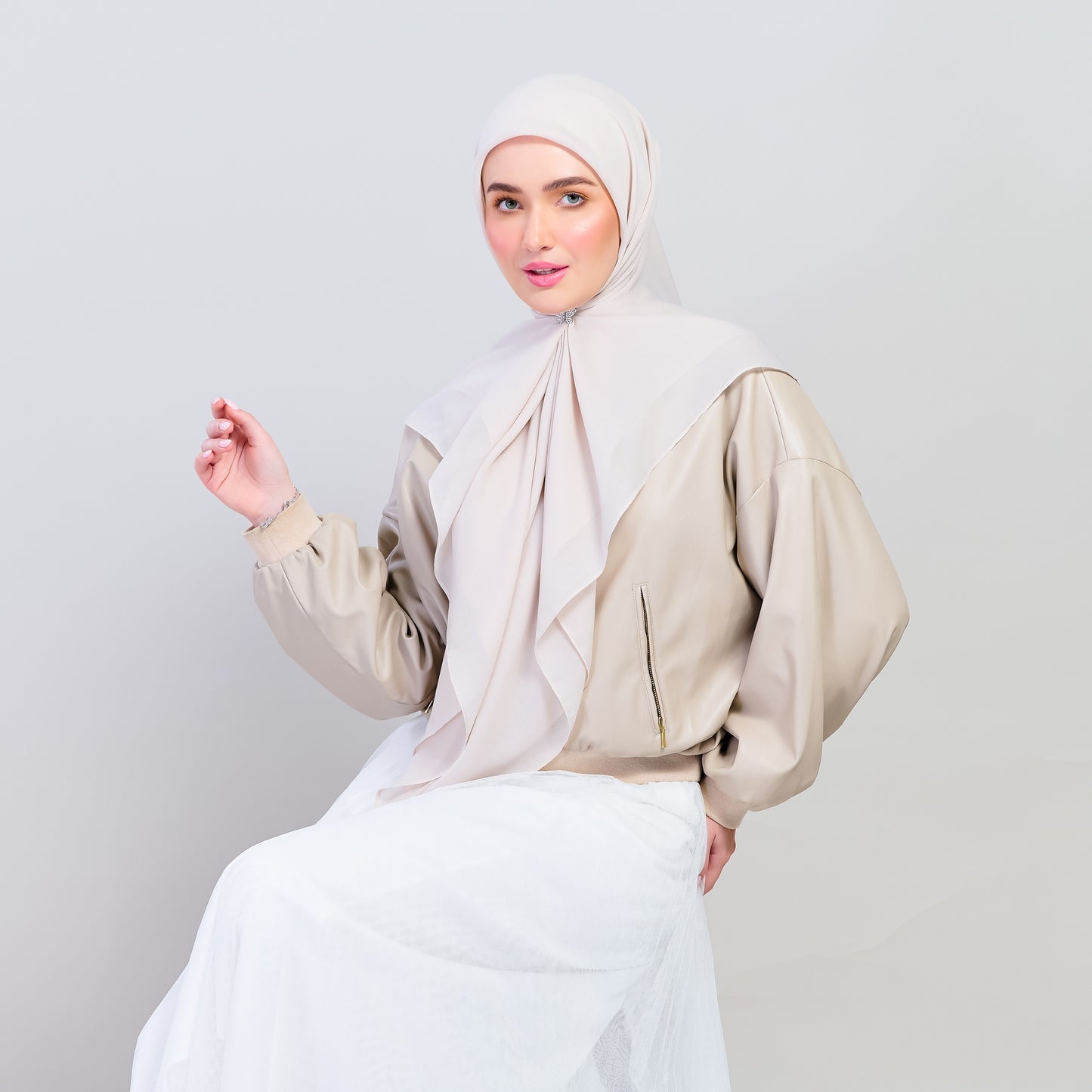 Bawal Dian in Light Beige