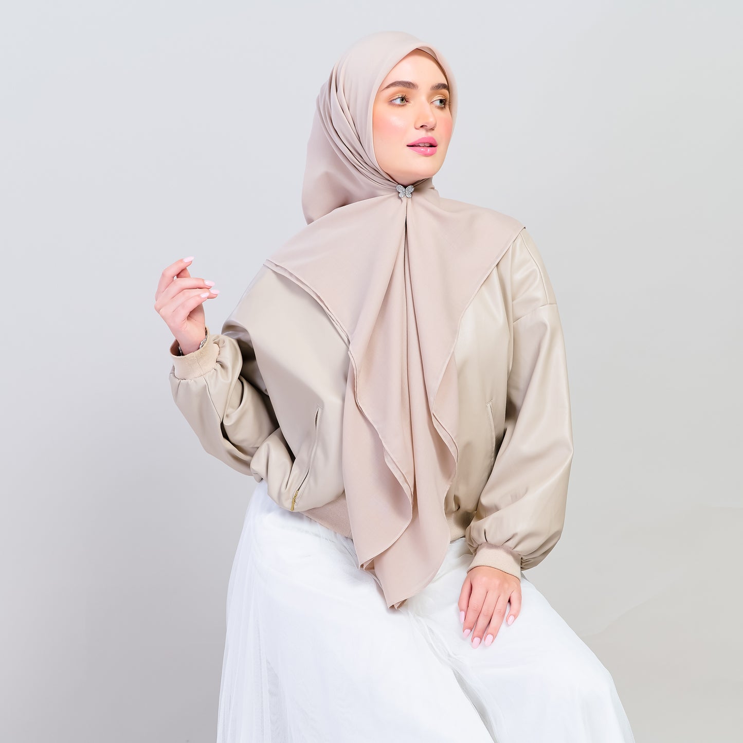 Bawal Dian in Natural Taupe