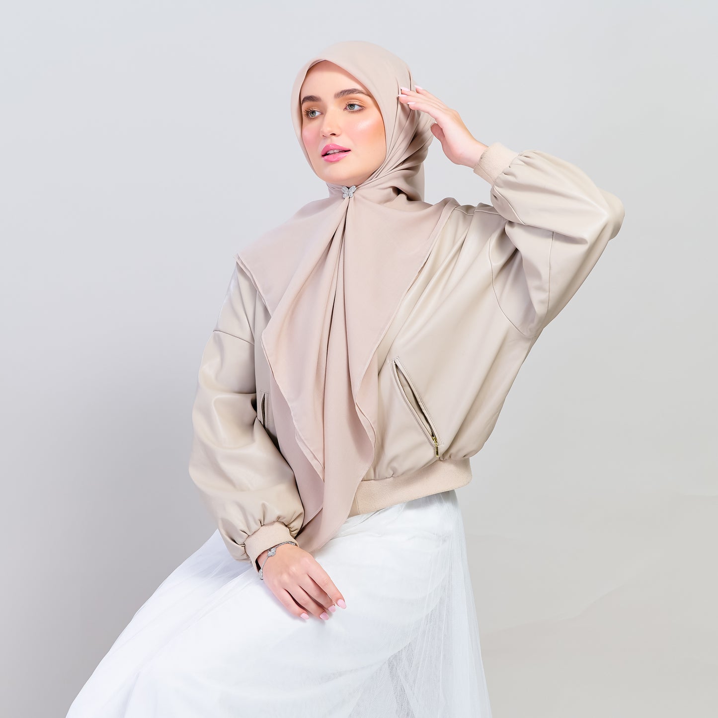 Bawal Dian in Natural Taupe