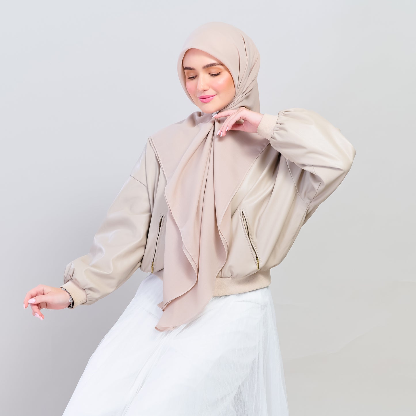 Bawal Dian in Natural Taupe