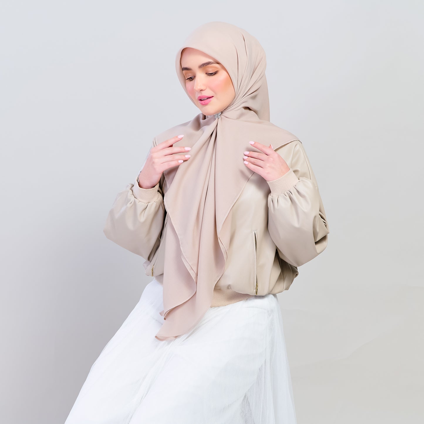 Bawal Dian in Natural Taupe