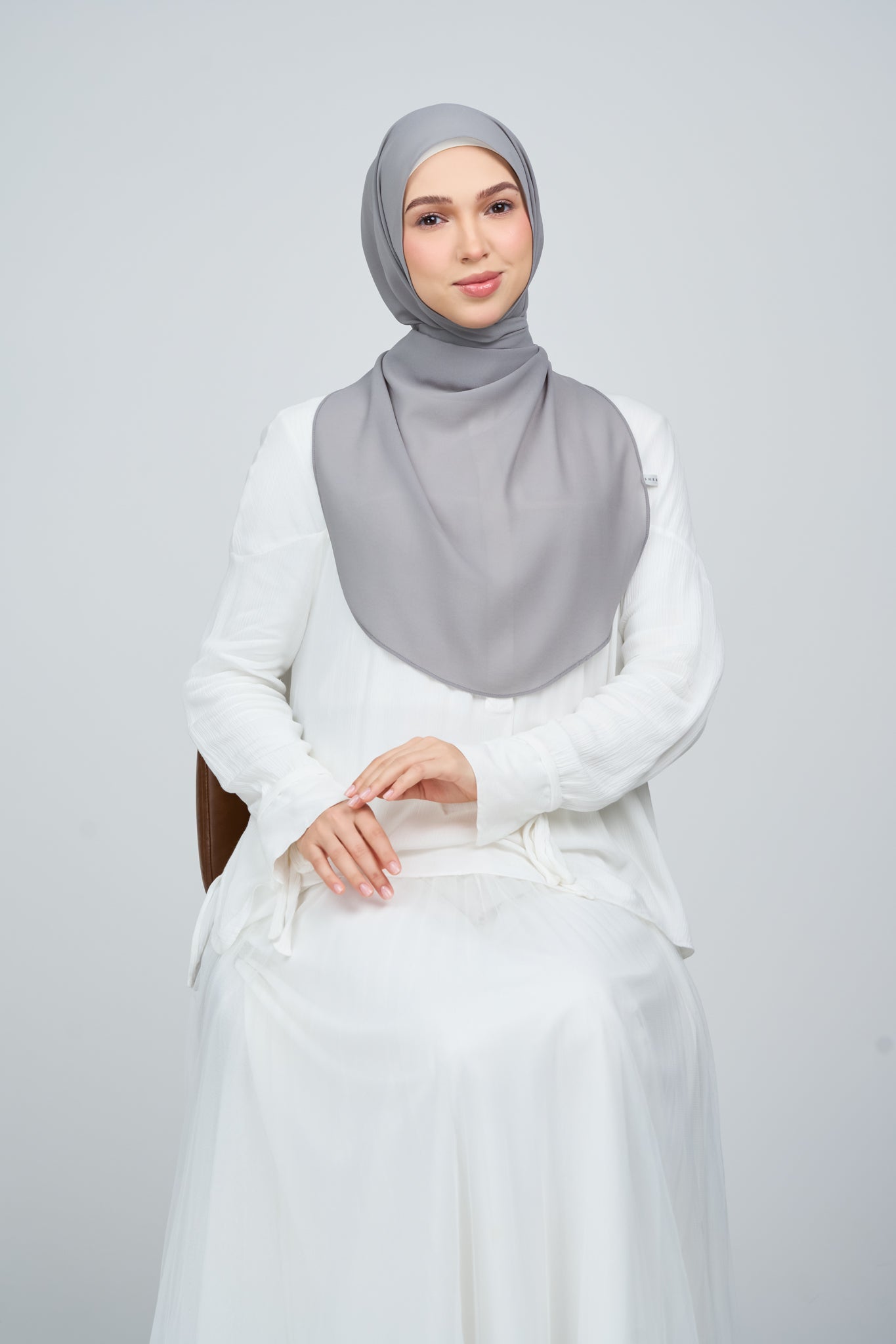 HoodX⁺Plus Curve in Deep Grey