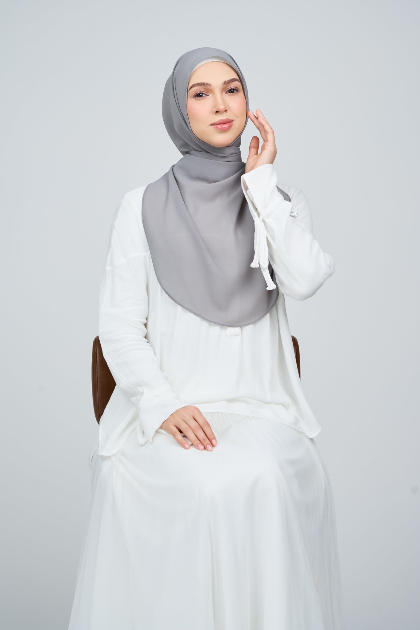 HoodX⁺Plus Curve in Deep Grey