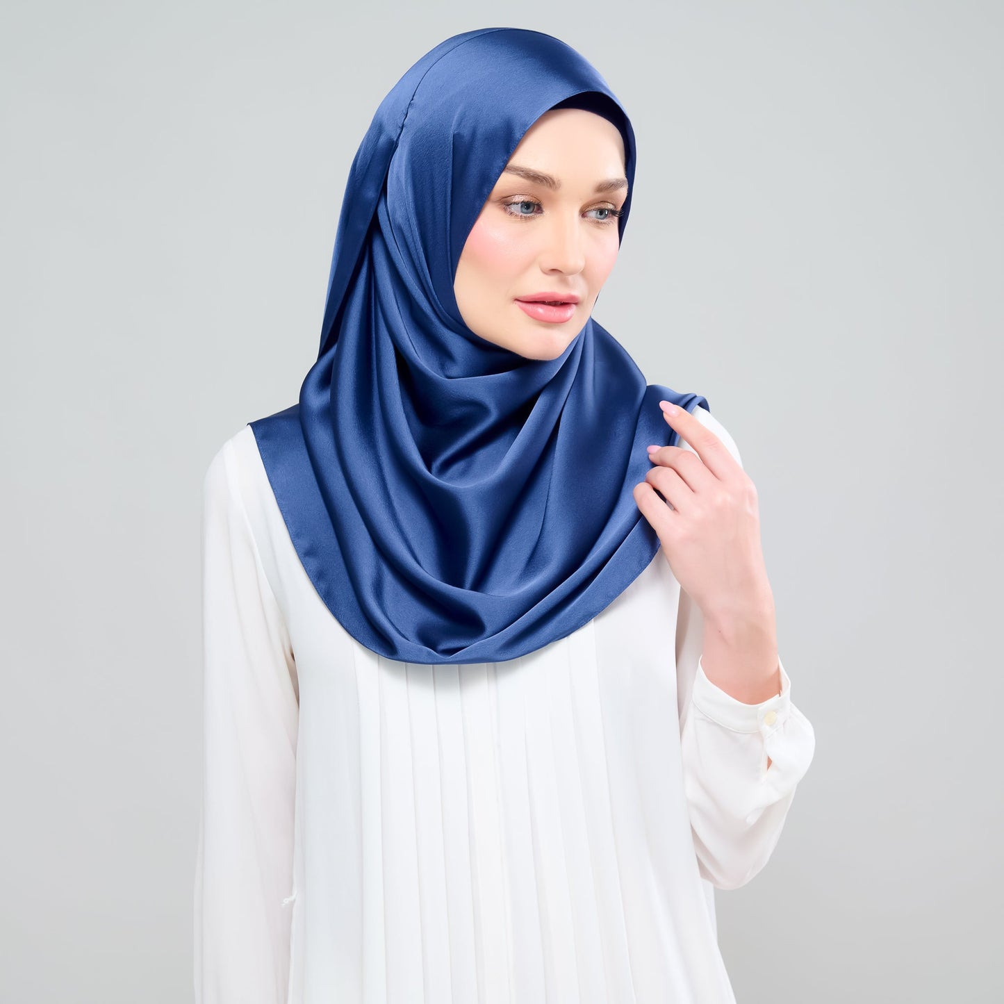 [As-Is] Grace Shawl in Navy Blue
