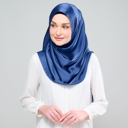 [As-Is] Grace Shawl in Navy Blue