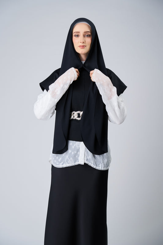 [9.9 Special] HoodX Curve in Black [Korean Chiffon]