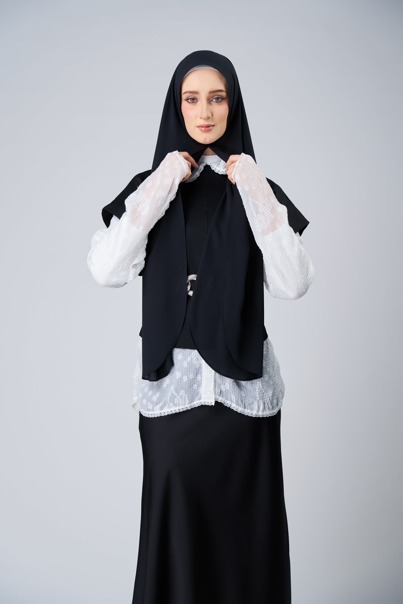 HoodX Curve in Black [Korean Chiffon]