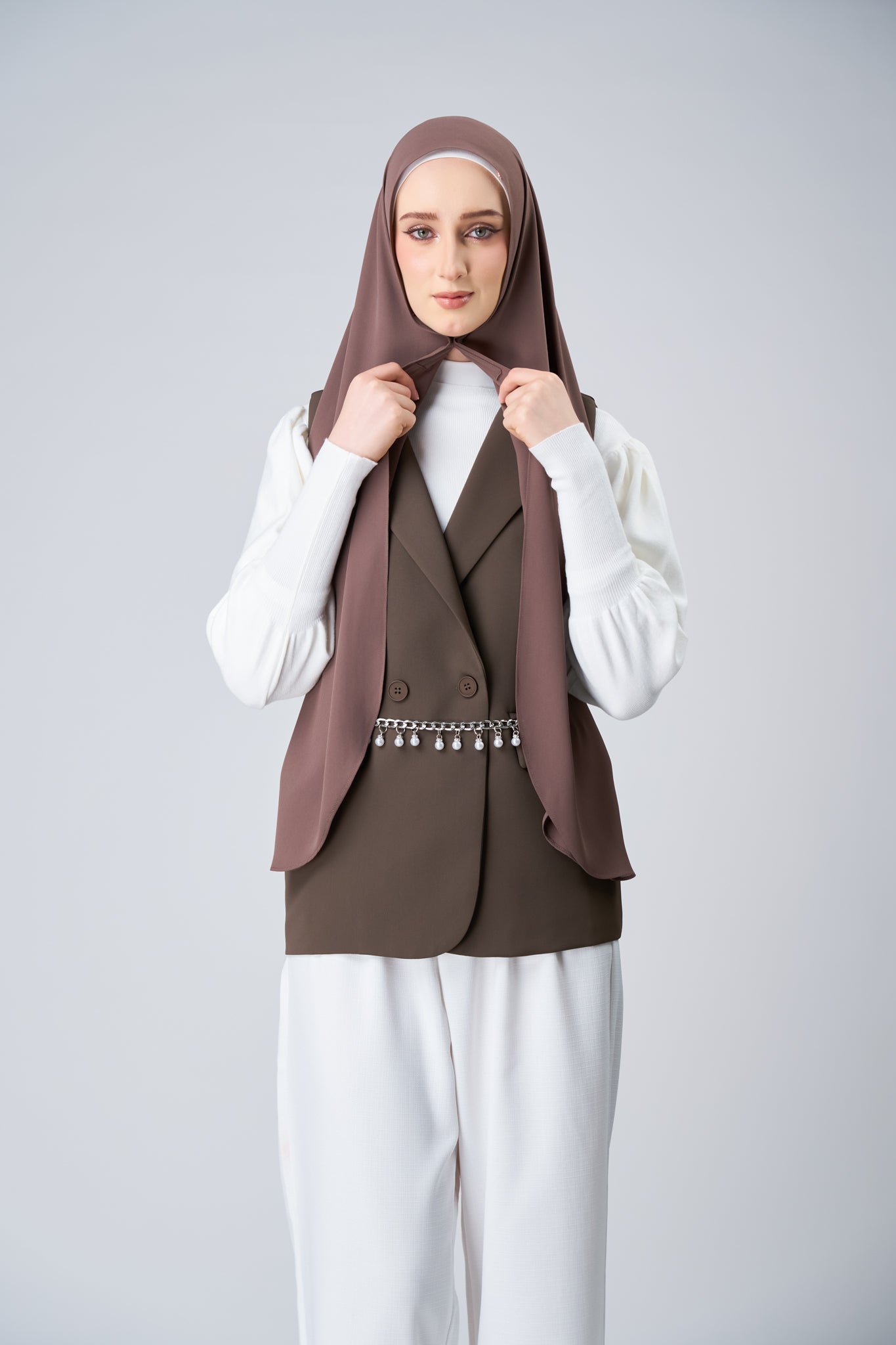 HoodX Curve in Espresso [Korean Chiffon]