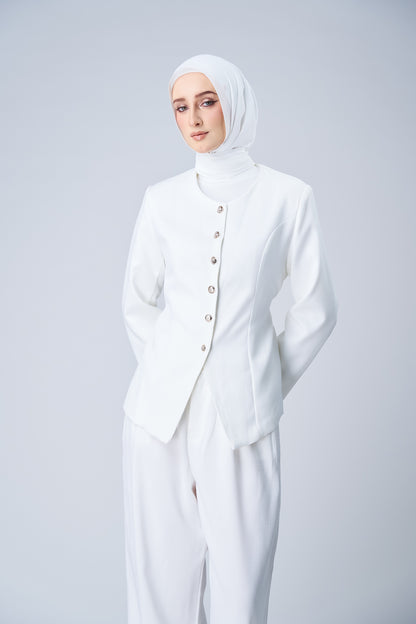 HoodX Curve in Pearl White [Korean Chiffon]