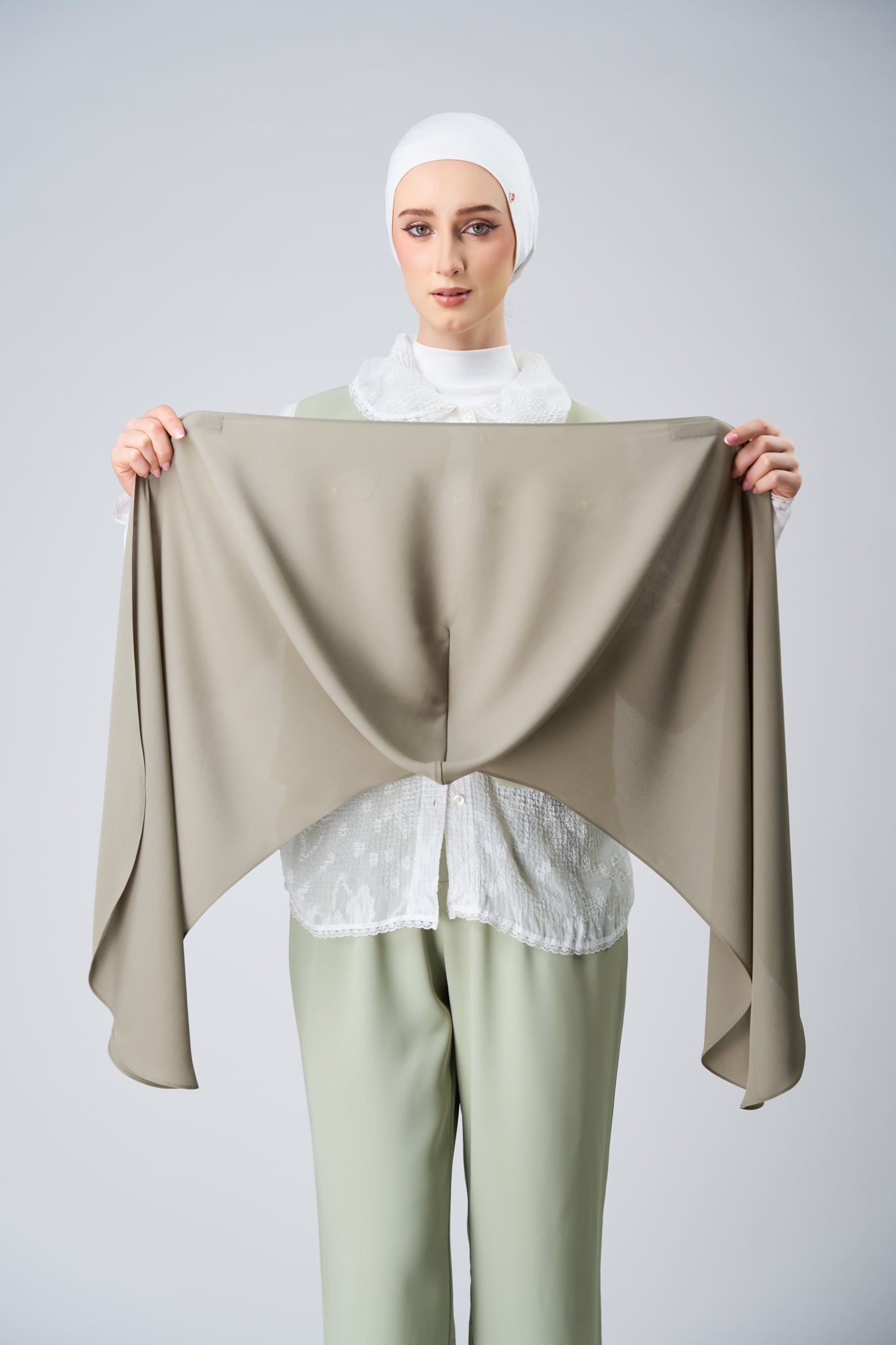 HoodX Curve in Thyme [Korean Chiffon]