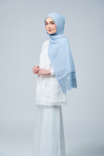 HoodX Lace in Dusty Blue
