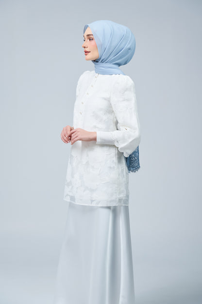 HoodX Lace in Dusty Blue