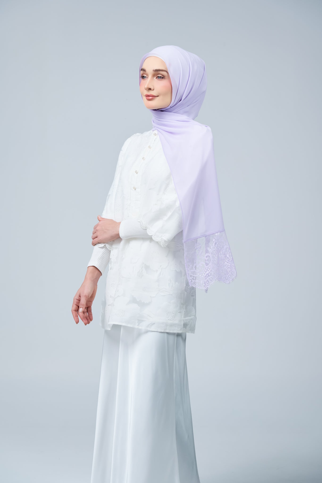 HoodX Lace in Lilac