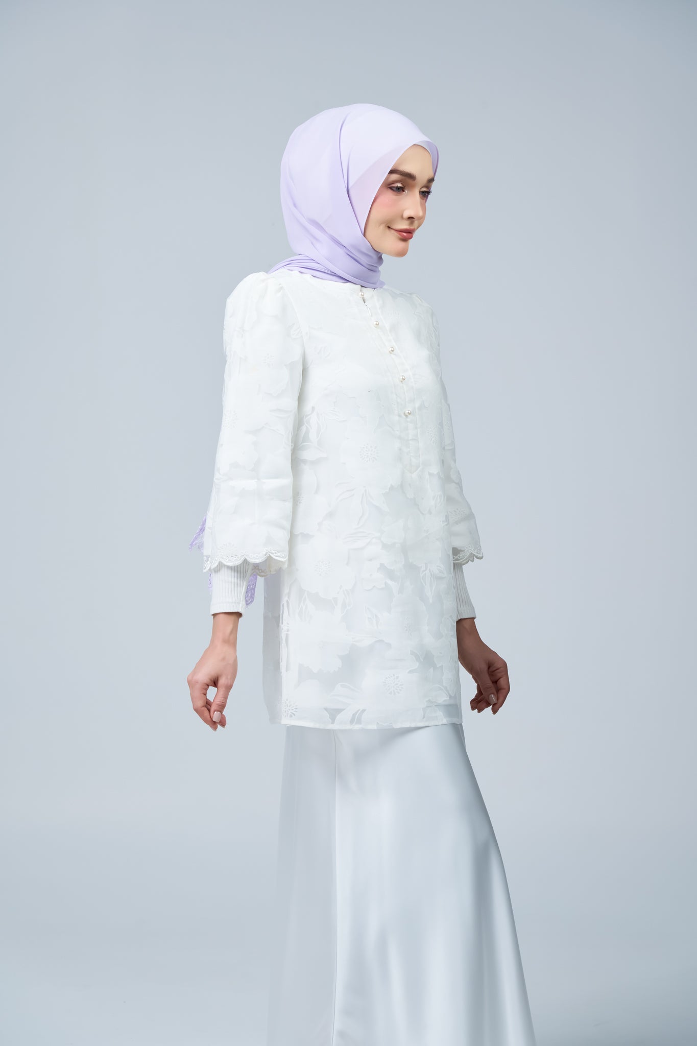 HoodX Lace in Lilac