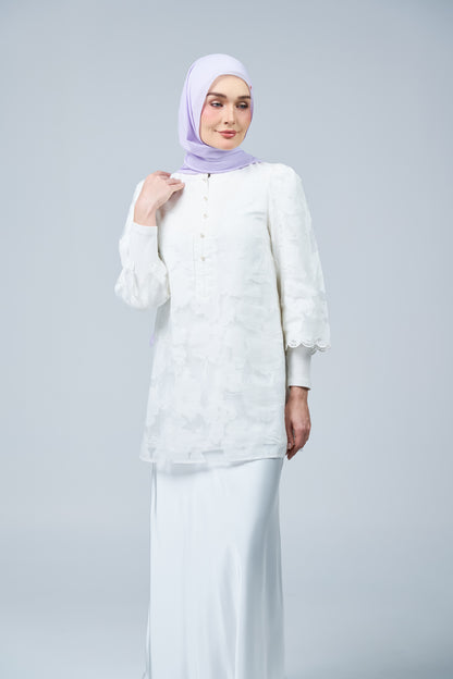 HoodX Lace in Lilac