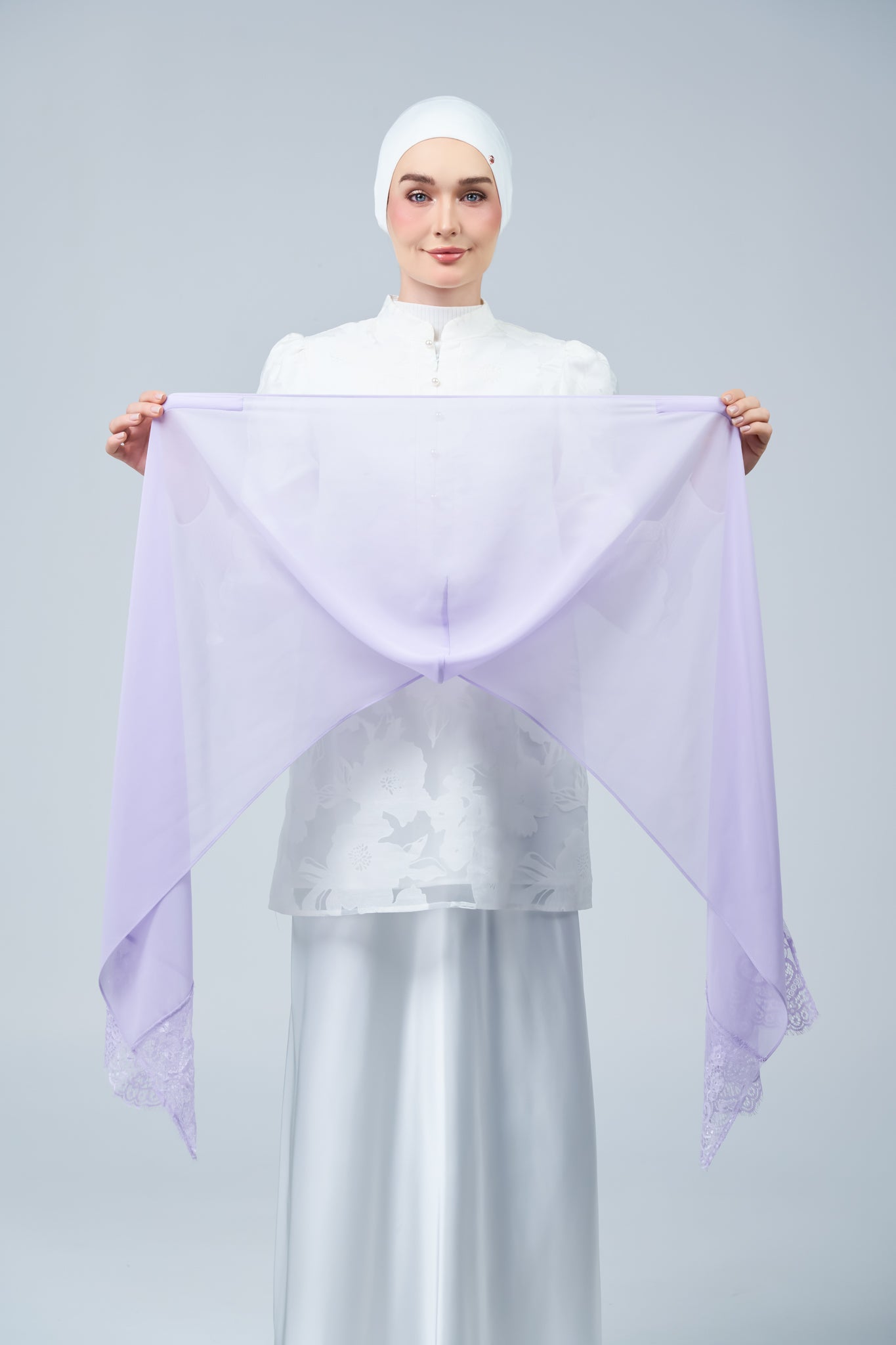 HoodX Lace in Lilac