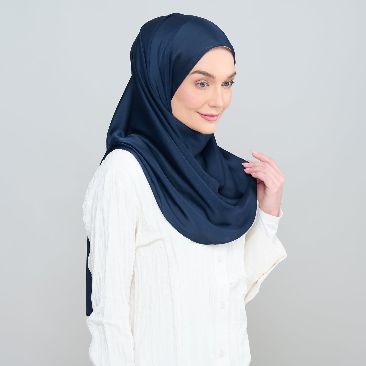 [As-Is] Medina Silk Shawl in Navy Blue