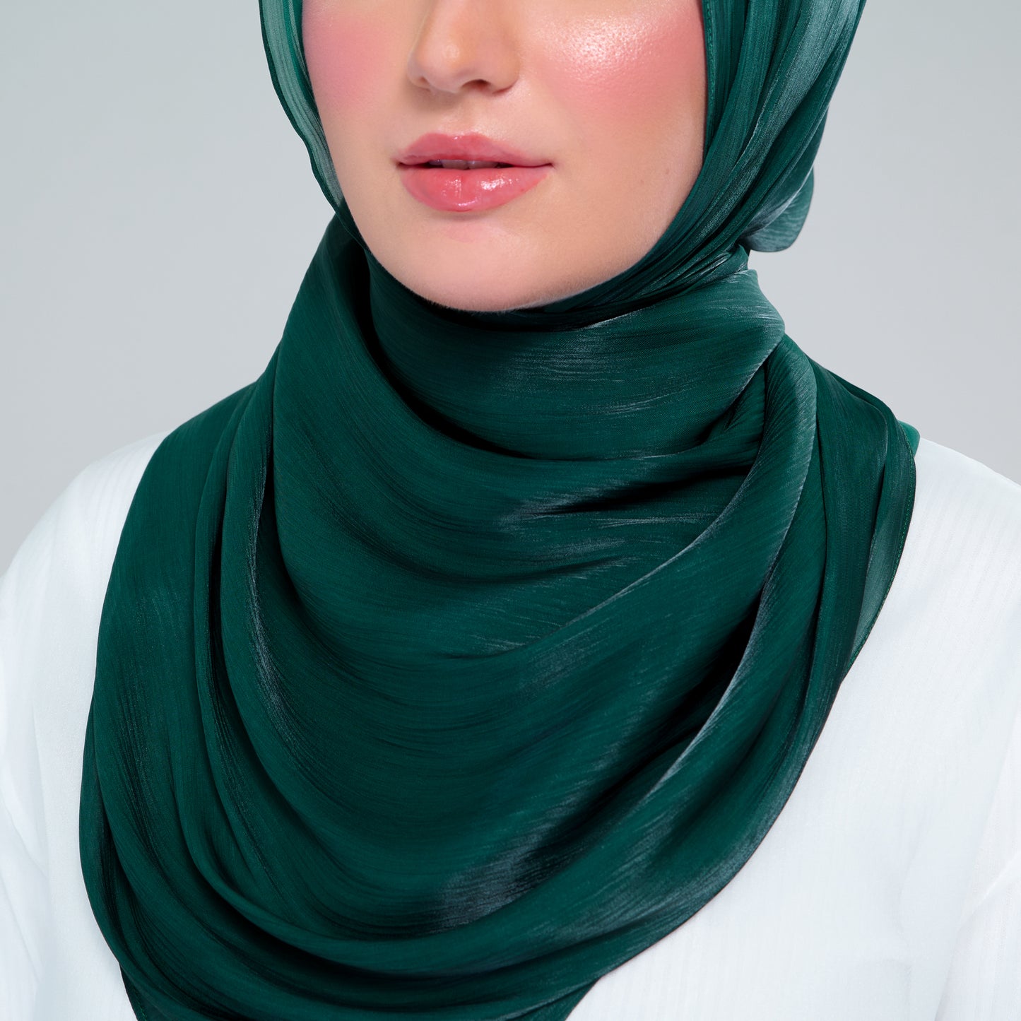 'NEW' Raia Shawl | Ironless Shimmer in Forest Green