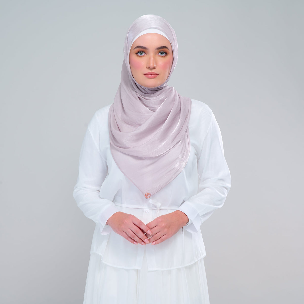 [As-Is] Raia Shawl | Ironless Shimmer in Classic Taupe