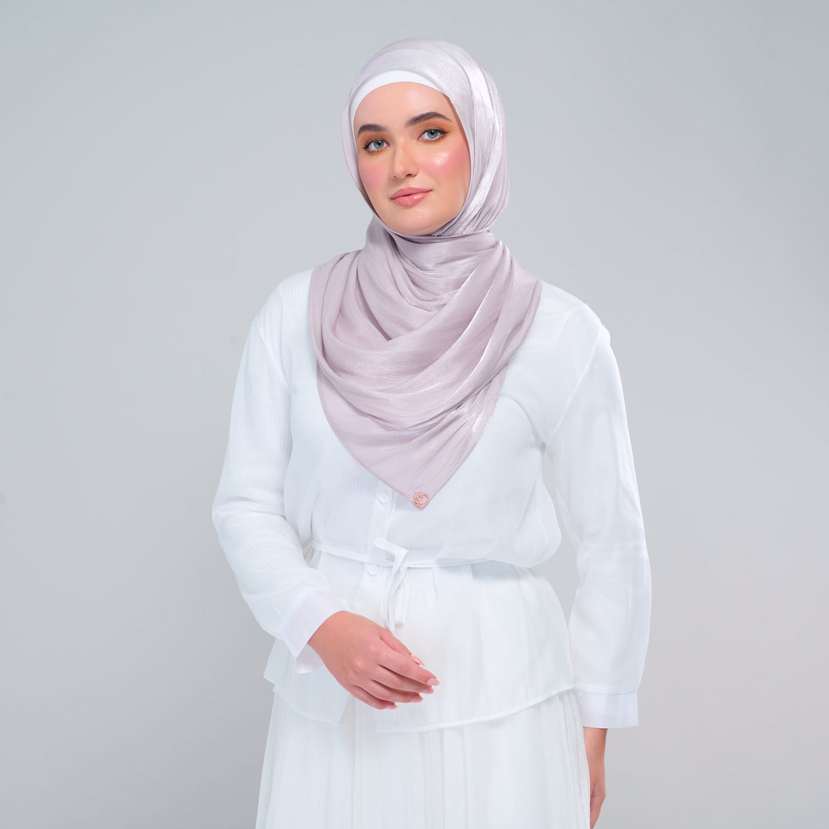 [As-Is] Raia Shawl | Ironless Shimmer in Classic Taupe