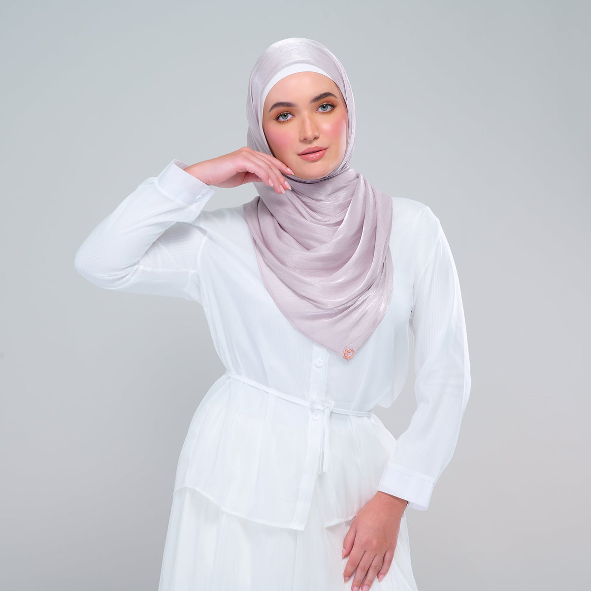 [As-Is] Raia Shawl | Ironless Shimmer in Classic Taupe