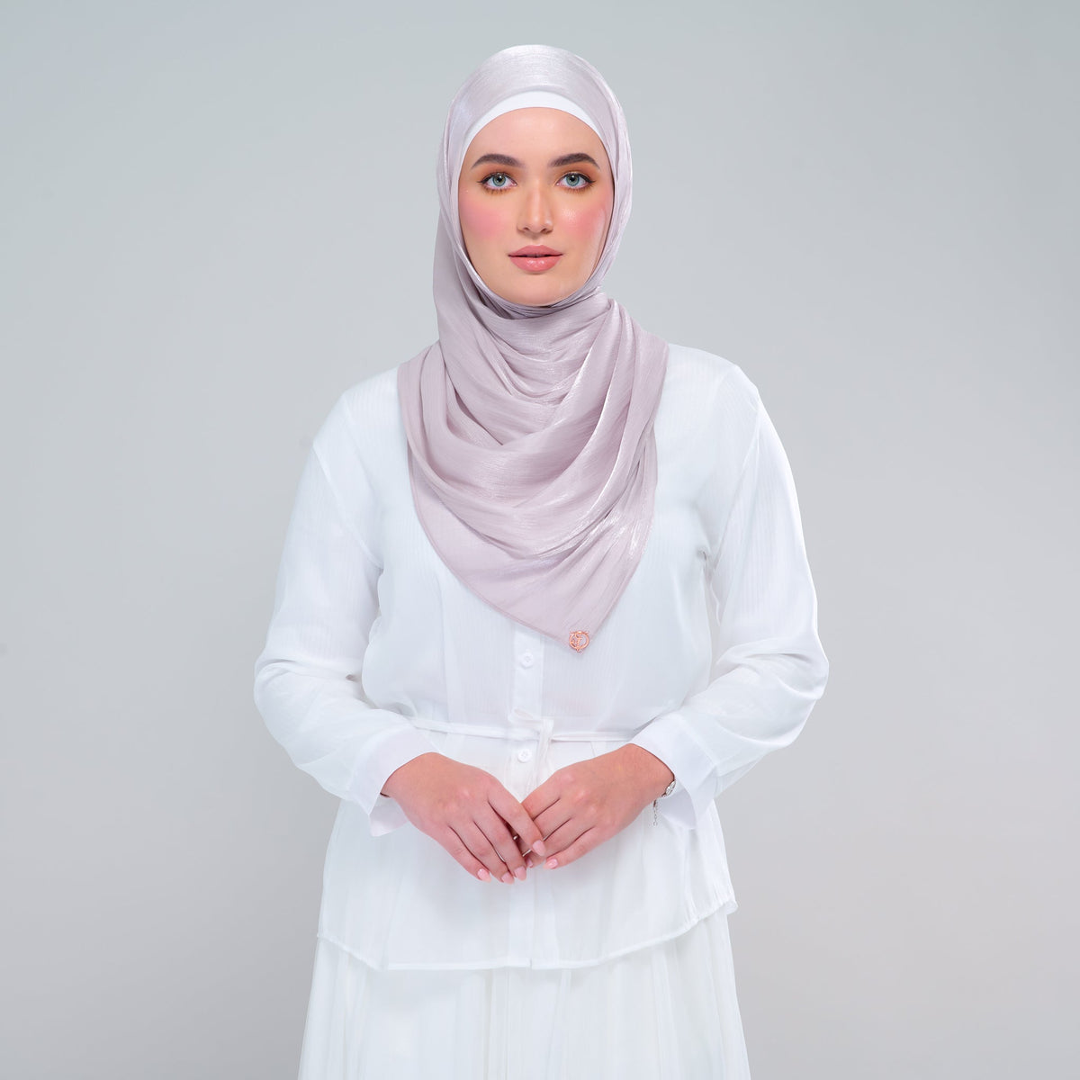 [As-Is] Raia Shawl | Ironless Shimmer in Classic Taupe