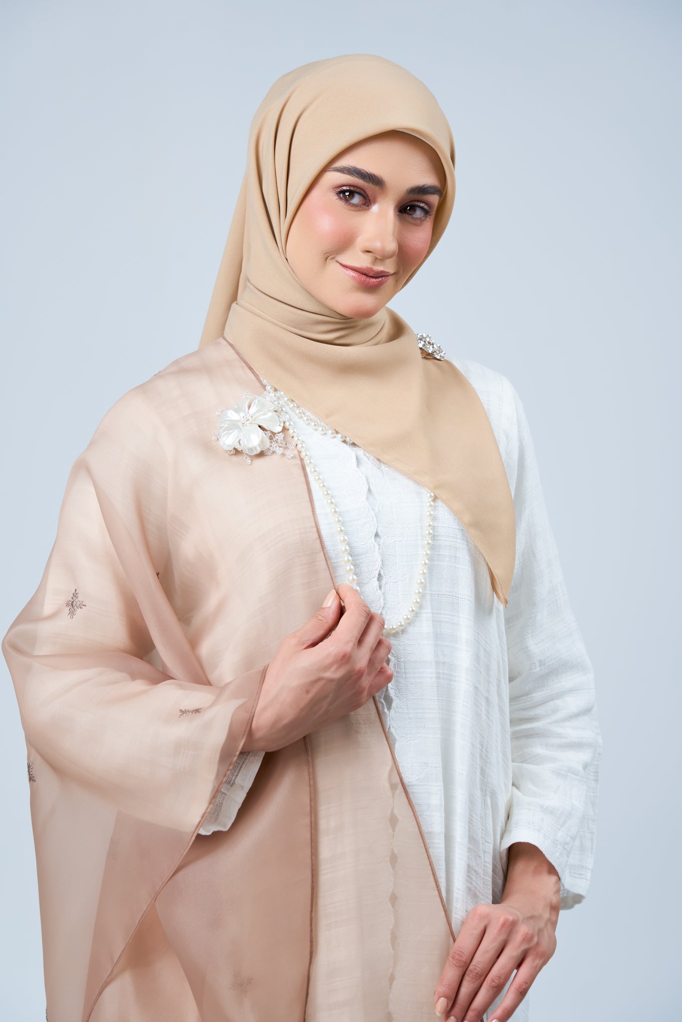 Selendang Rhea in Citra [Sandy Mocha]