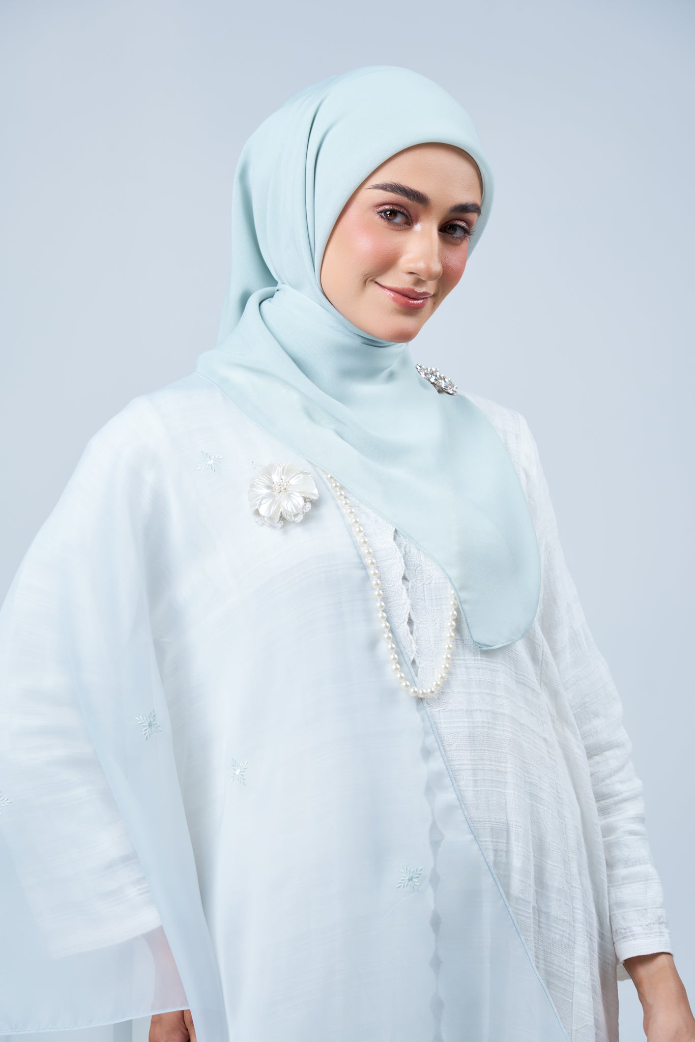 Selendang Rhea in Embun [Light Tiffany]