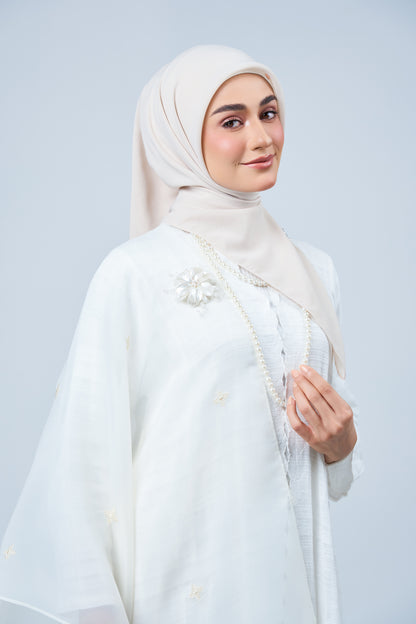 Selendang Rhea Raya Set in Kaseh [Oatmilk]