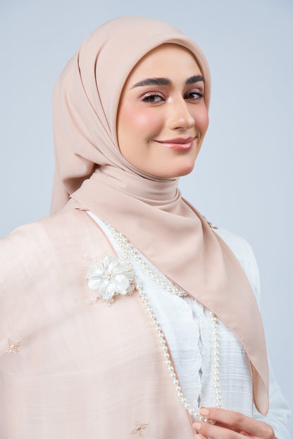 Rhea Bawal in Kemboja [Nude Rose]