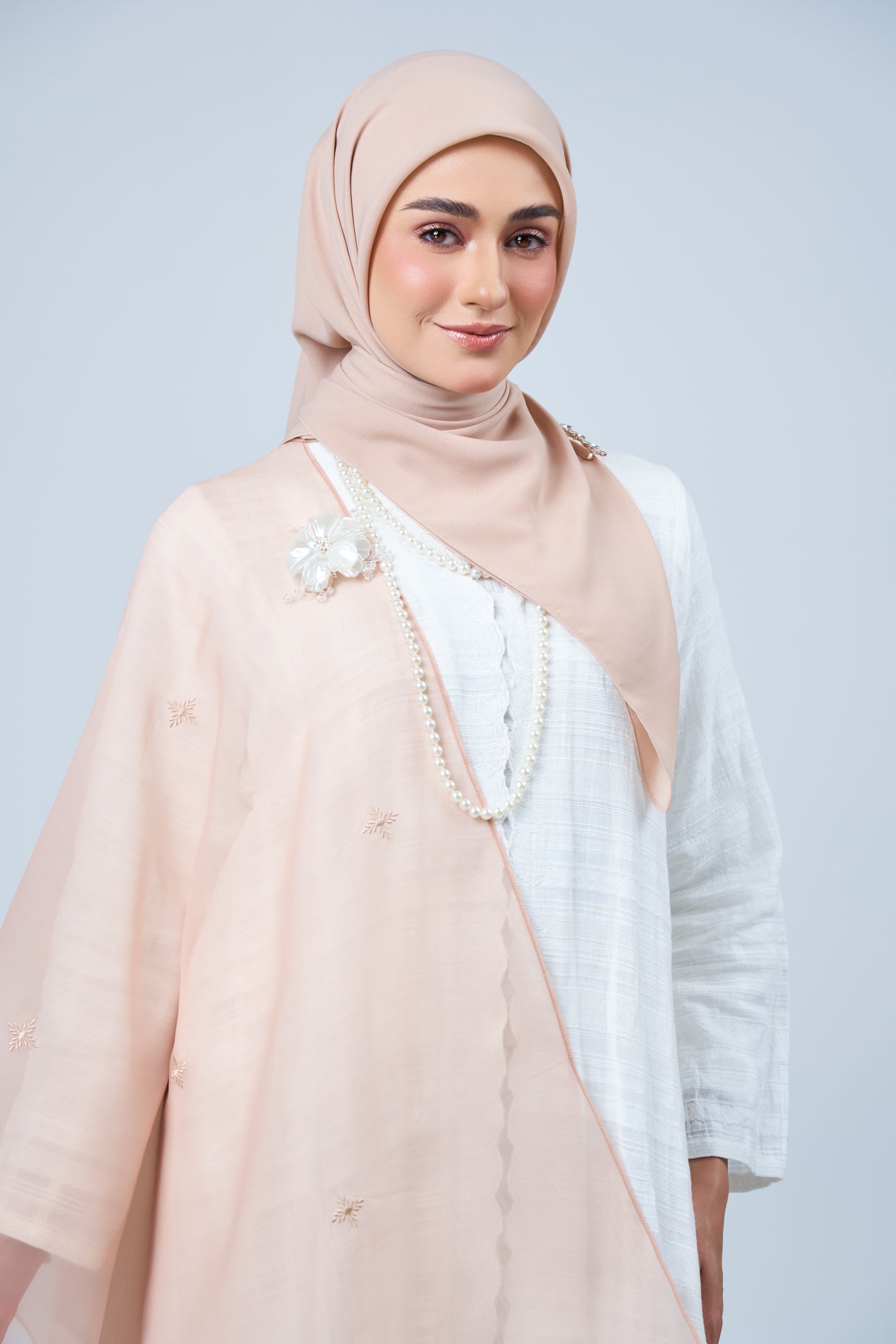 Selendang Rhea in Kemboja [Nude Rose]