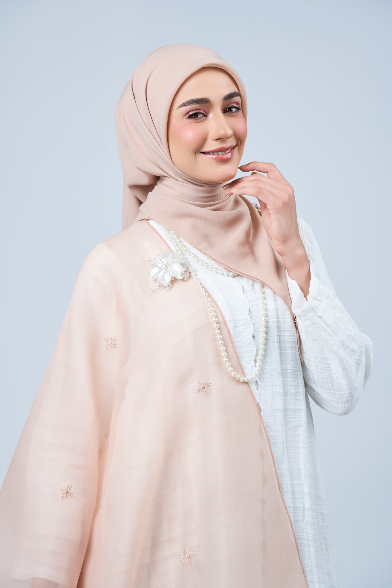 Selendang Rhea in Kemboja [Nude Rose]