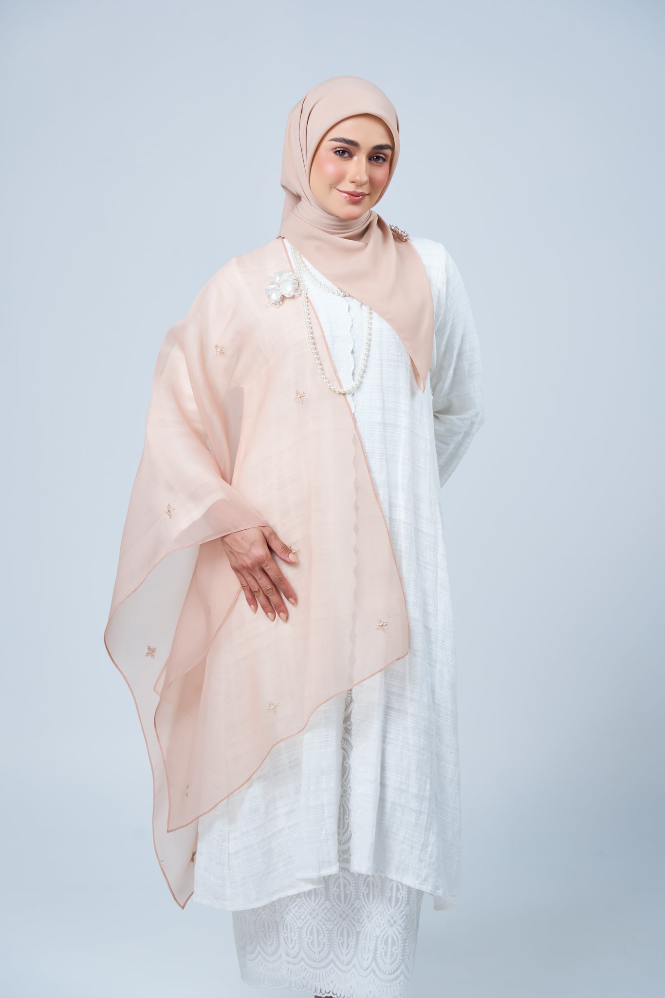 Selendang Rhea in Kemboja [Nude Rose]