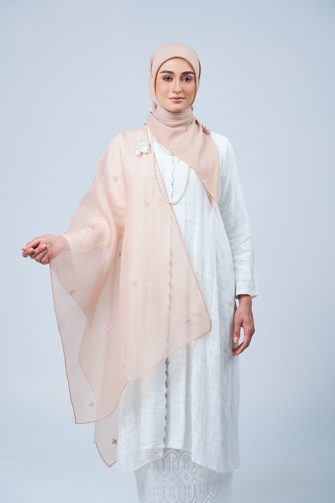 Selendang Rhea in Kemboja [Nude Rose]