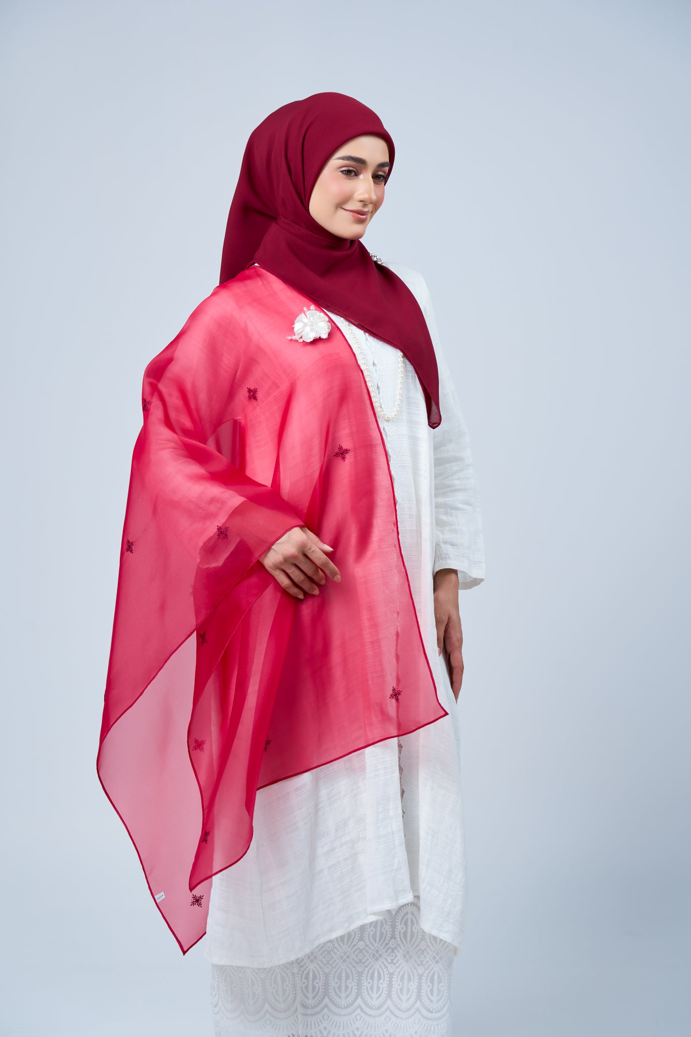 Selendang Rhea in Mawar [Maroon]