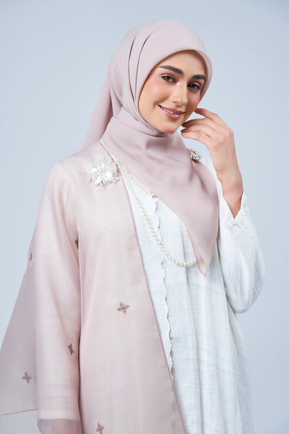 Selendang Rhea in Ratna [Ash]