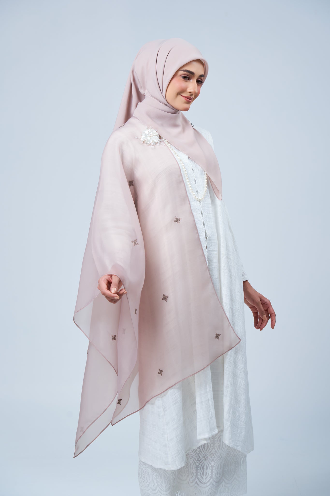 Selendang Rhea in Ratna [Ash]