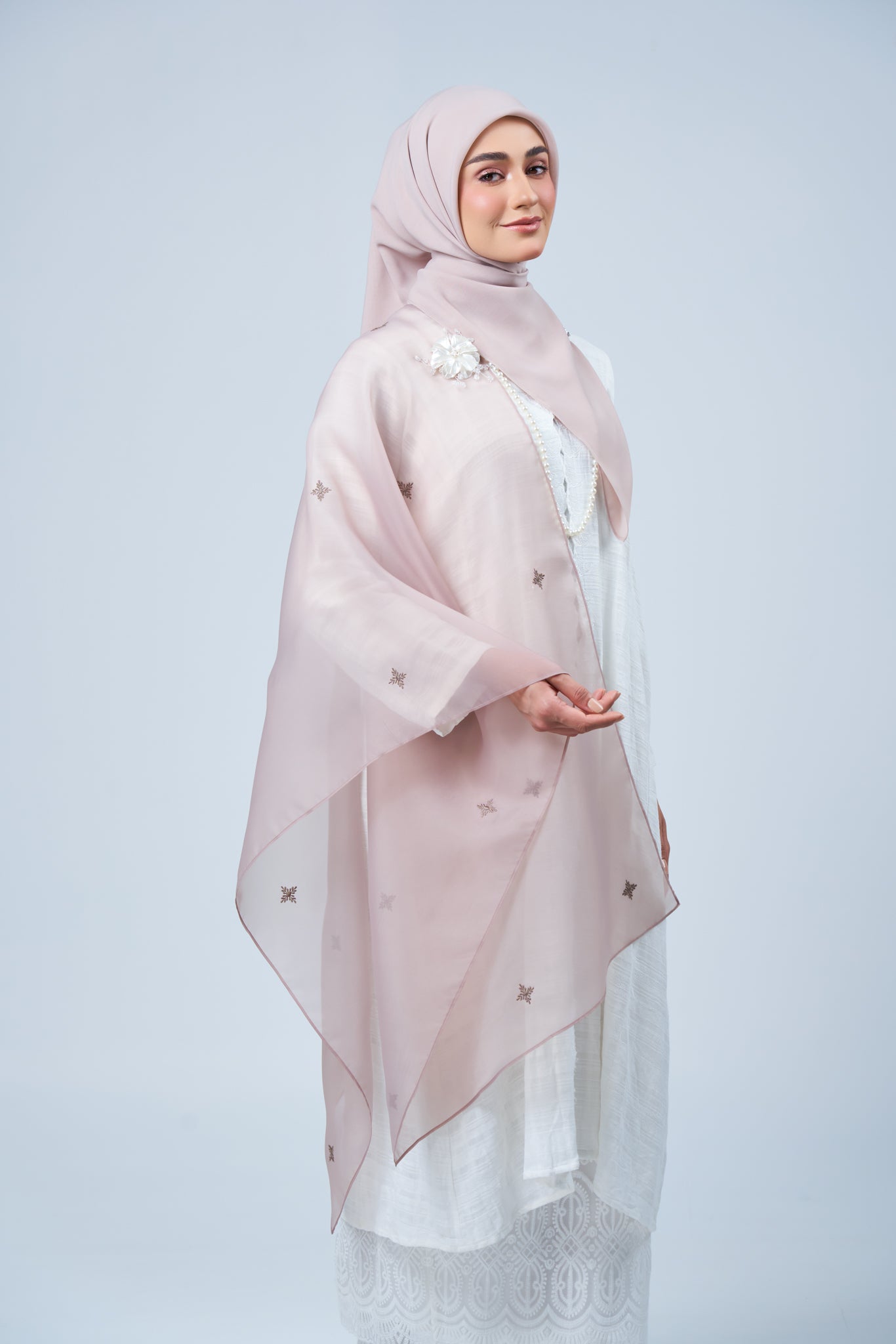 Selendang Rhea in Ratna [Ash]