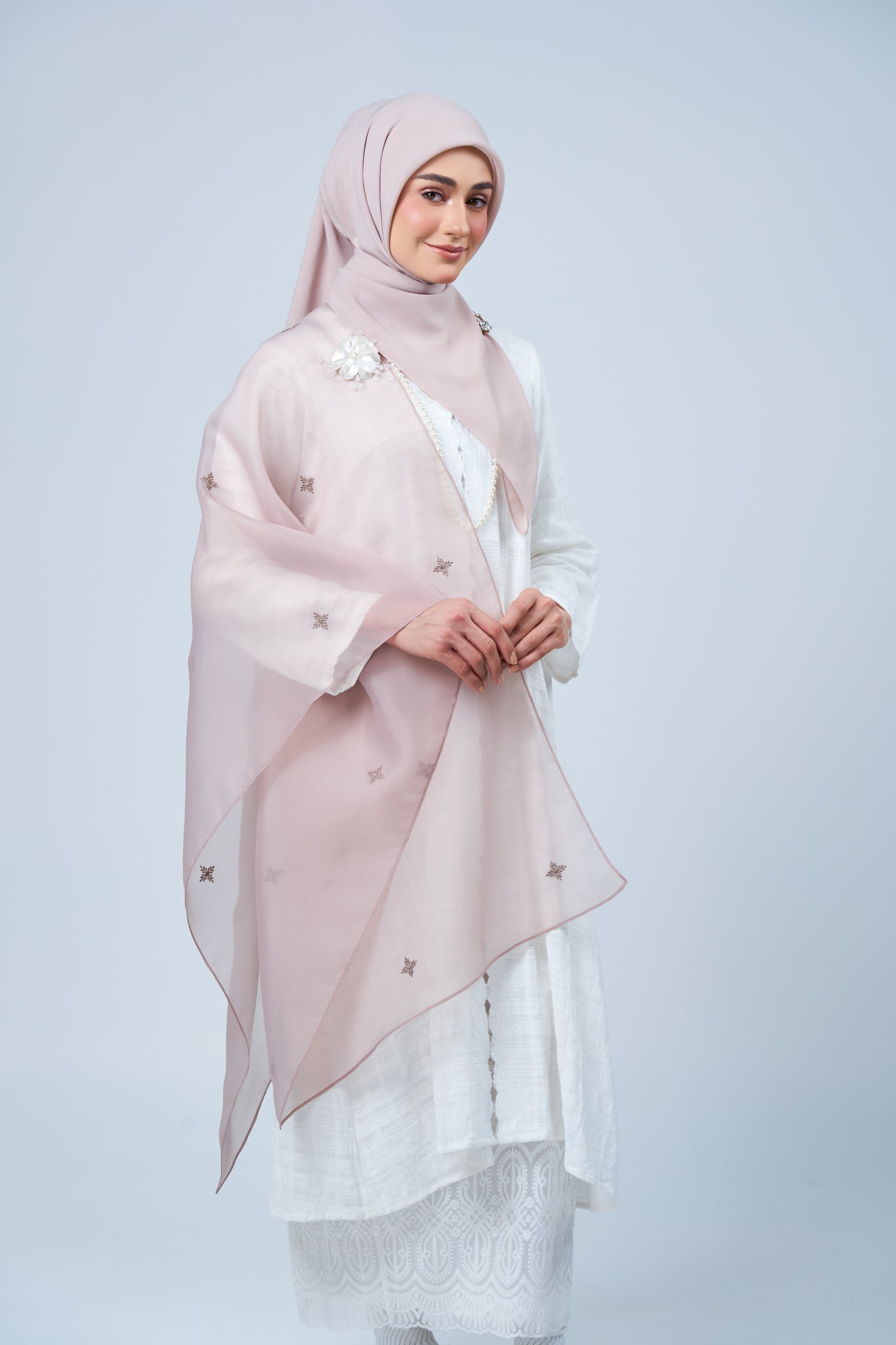 Selendang Rhea in Ratna [Ash]