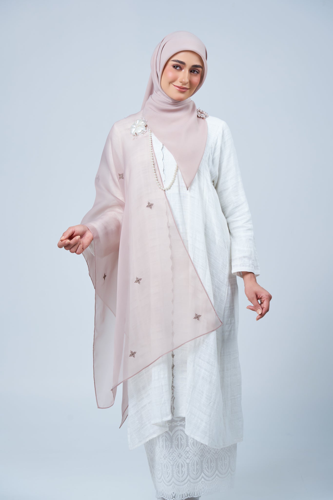 Rhea Bawal in Ratna [Ash]