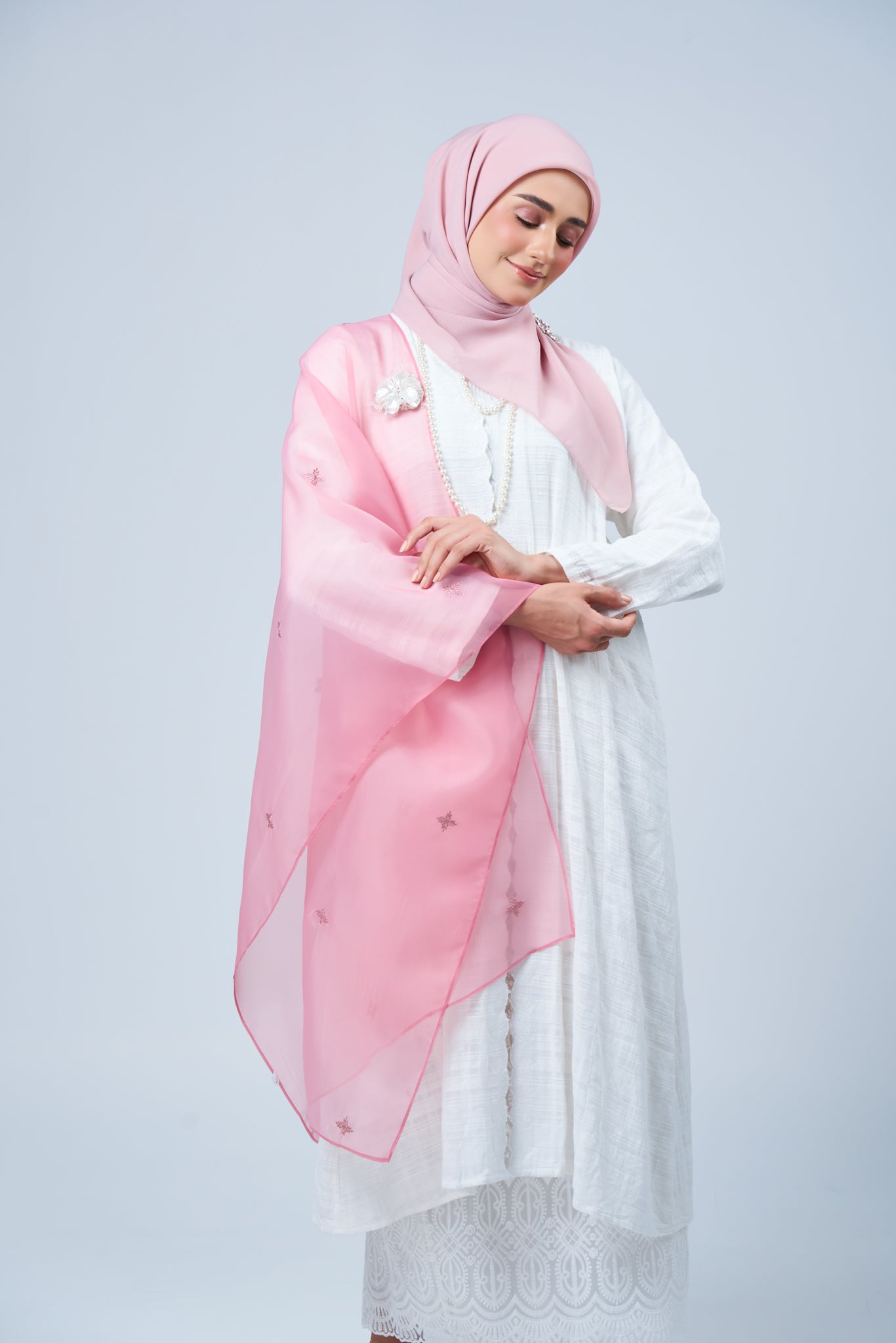Selendang Rhea in Seroja [Dusty Pink]