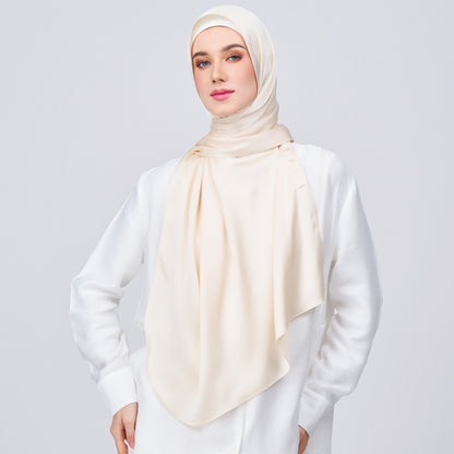 Instant Tag n' Go Shawl | Satin Bulle in Bridal Cream